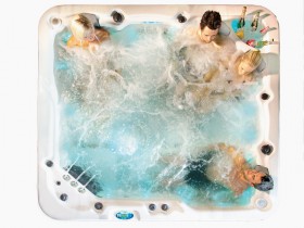 there-s-more-room-inside-an-oasis-spa-.jpg there-s-more-room-inside-an-oasis-spa-.jpg